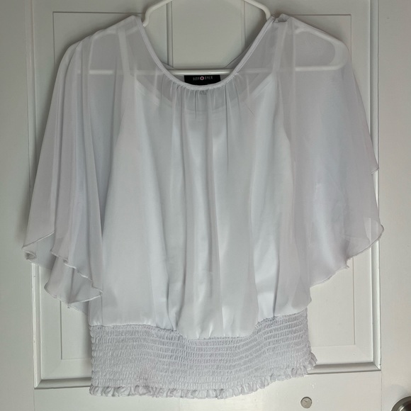 White Amy Byer Blouse - Picture 1 of 5